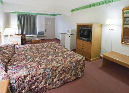 Americas Best Value Inn - Manchester Bilik gambar